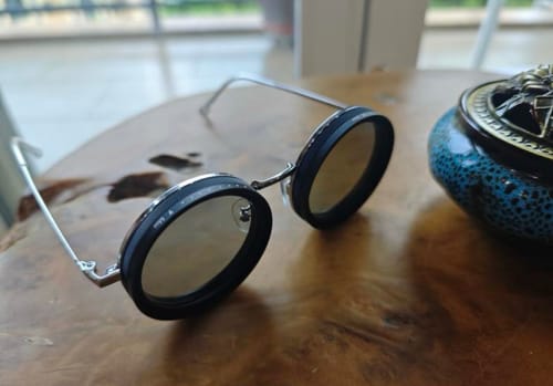 alluma. | Lunette à Teinte Ajustable.